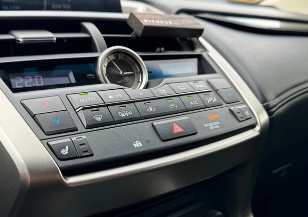 Lexus NX cena 116000 przebieg: 68656, rok produkcji 2015 z Świdnik małe 79